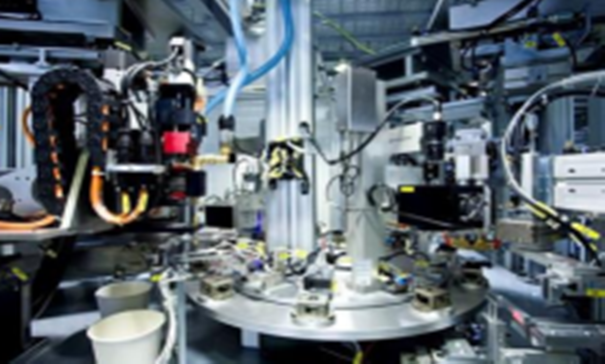 實(shí)施“數(shù)字化”與“平臺(tái)化”協(xié)同推進(jìn)策略，打好智能制造“組合拳”